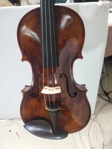 古董小提琴