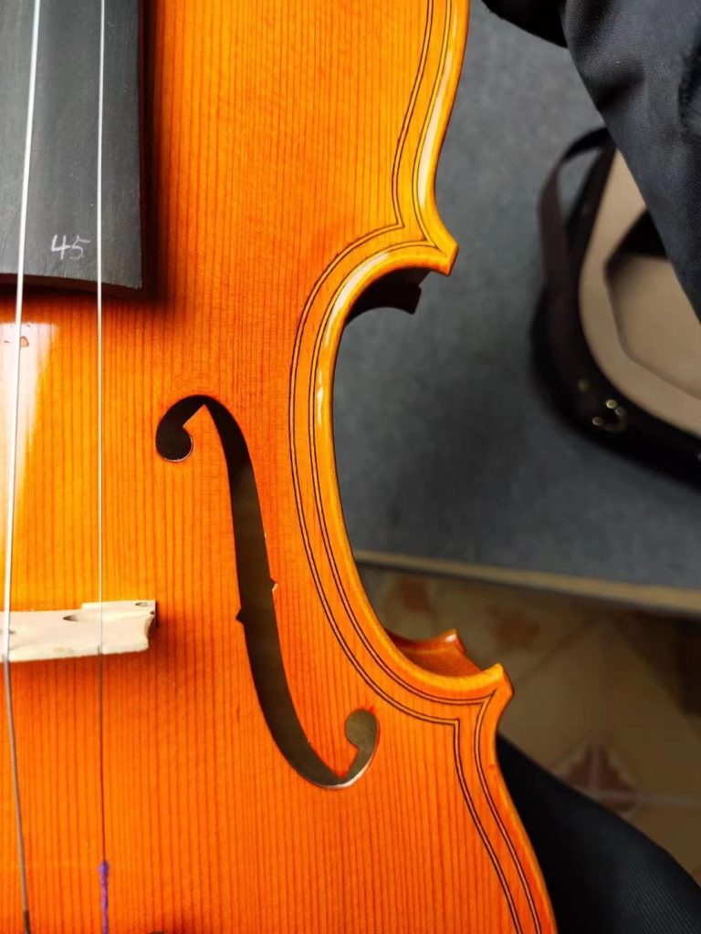 如何判断一把电小提琴的好坏？