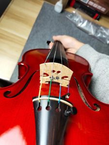 拉弦板对小提琴声音的重要性