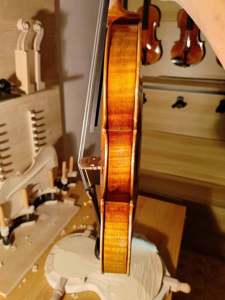 阿玛蒂欧料纯手工小提琴侧板